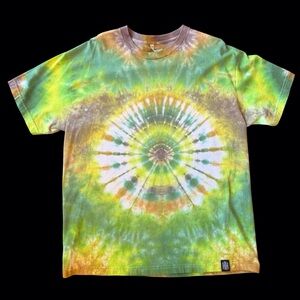 Haus of Hendo Hand Dyed Tie-Dye Short Sleeve Tee - Green and Yellow